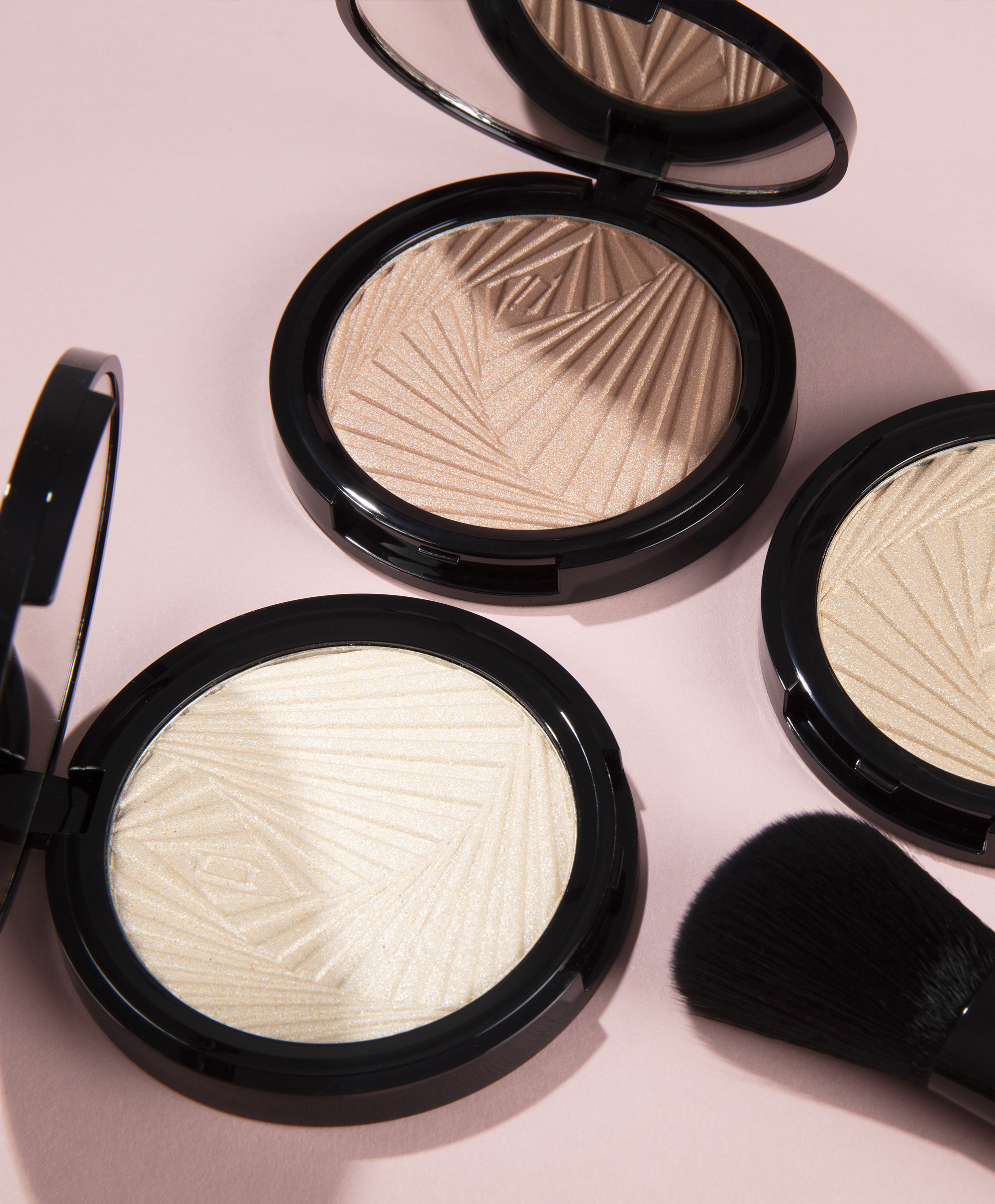 Light Loving Illuminator Powder Highlighter