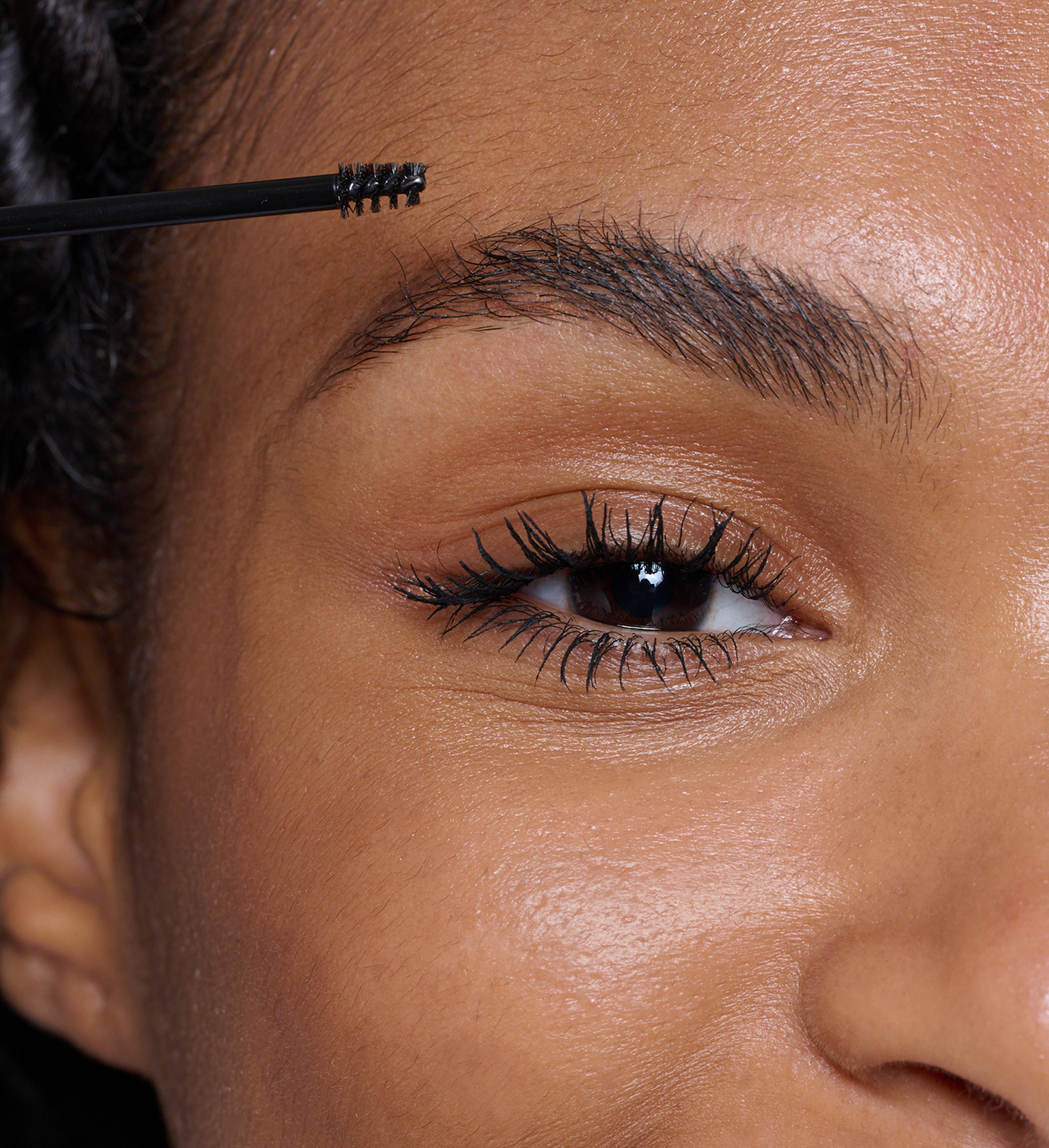 Model applying Sculpting Brow Builder