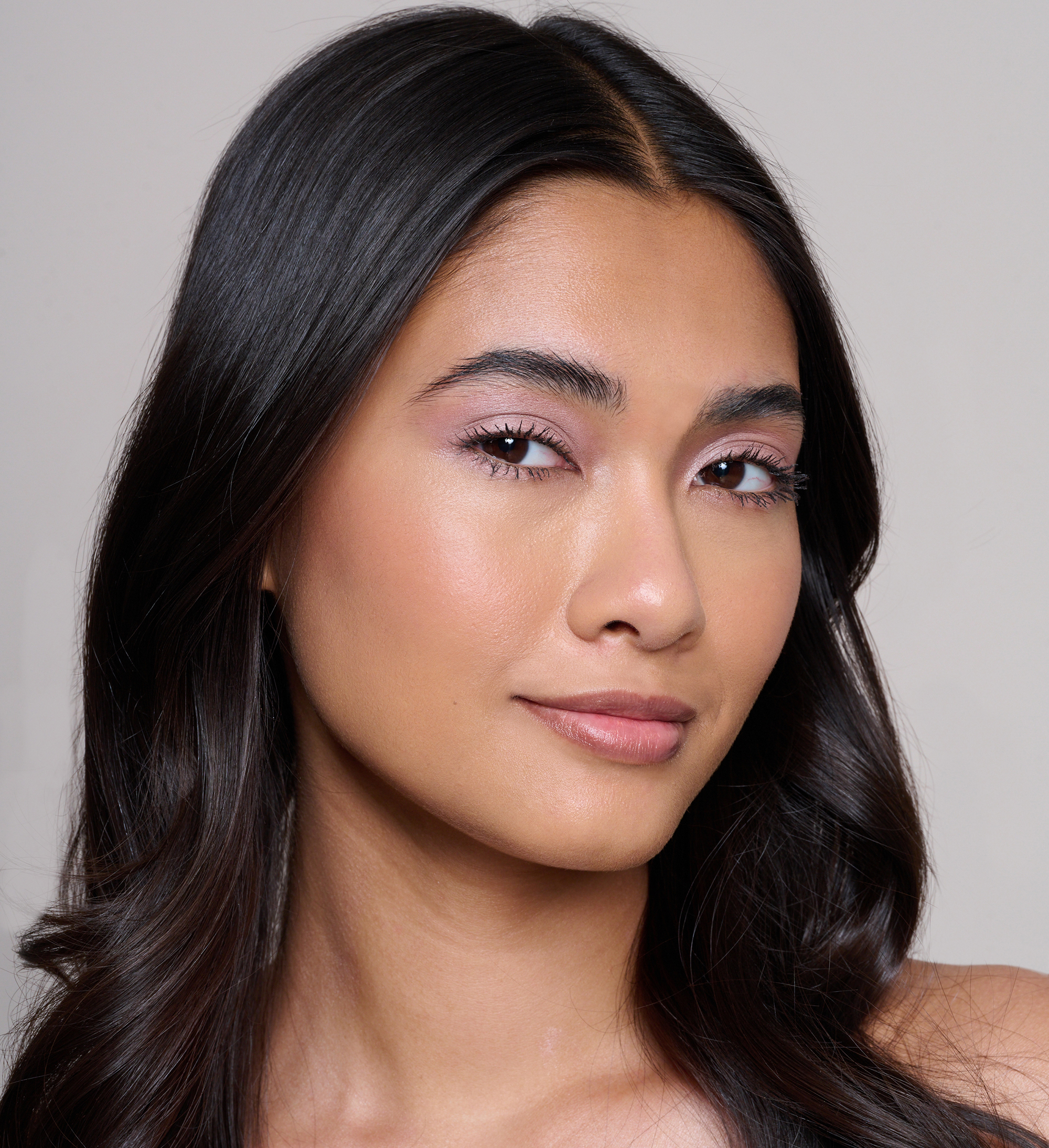 BBS3_FL01_FE10_BW03_BBCream03_FeatureLength_ForeverEyeDustyRose_BrowWandDarker_ModelShot_1