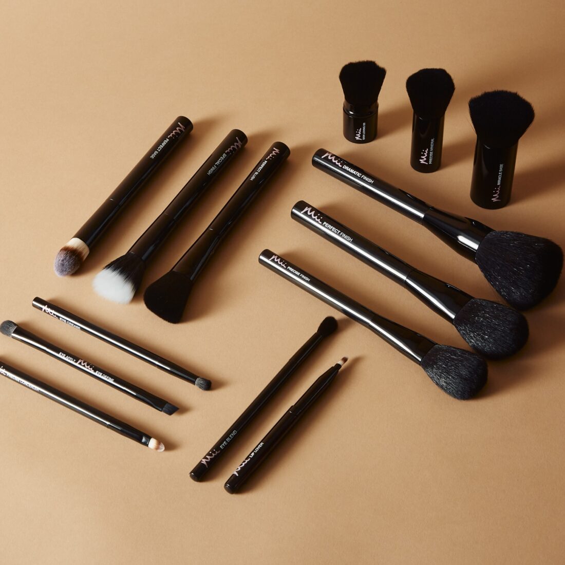 MEET MII: MAKEUP BRUSHES - Mii Cosmetics