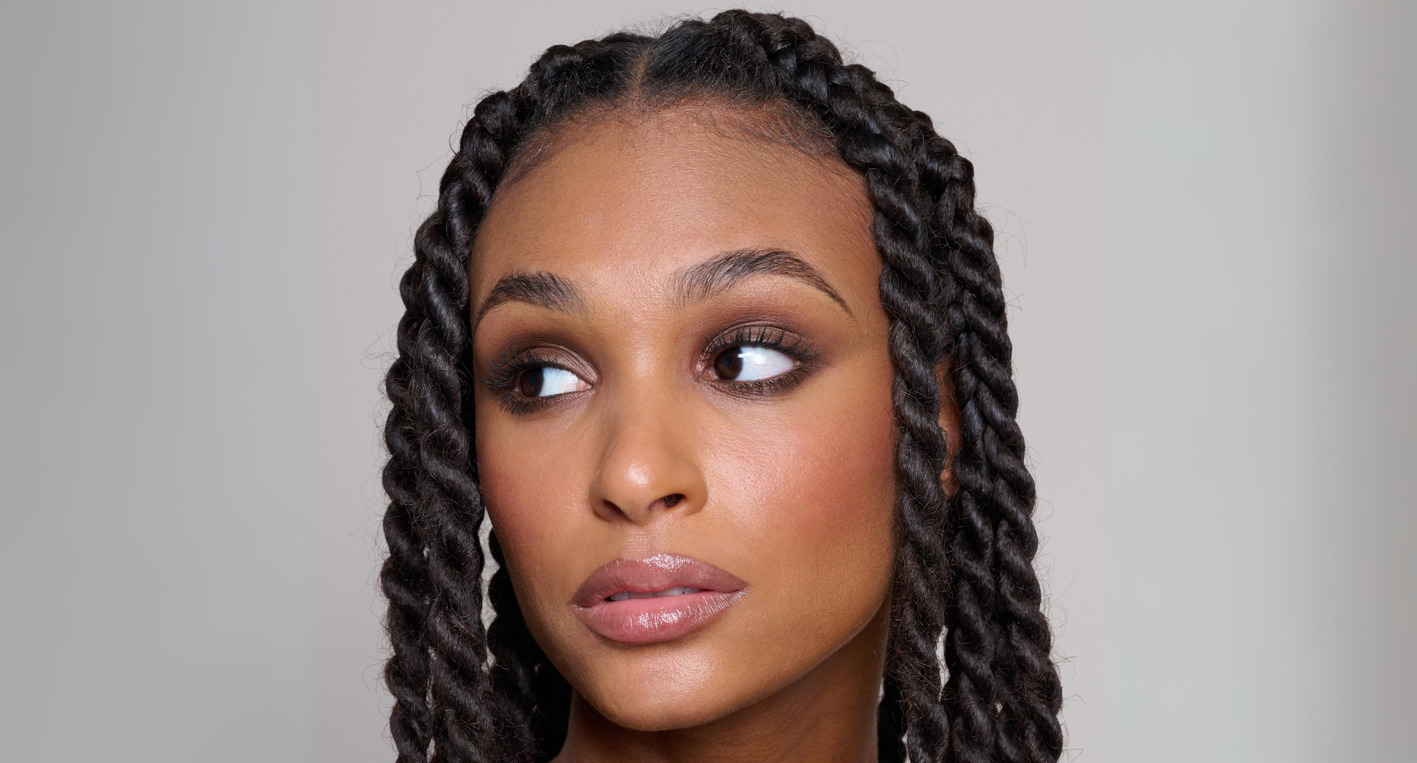 Model wearing 90s monochrome look