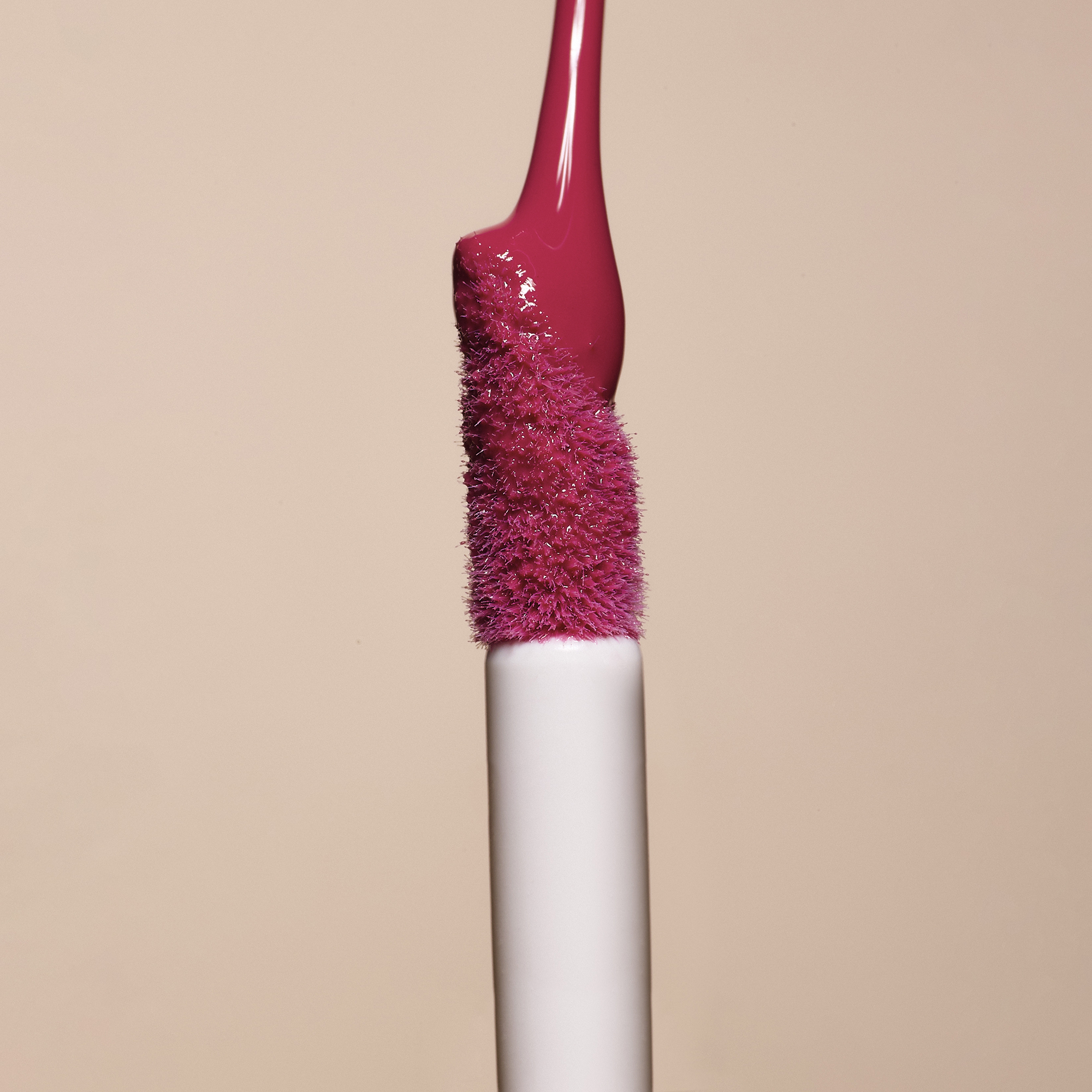 LLS7_Luscious_Lip_Sheen_Charmed_4_2000x2000