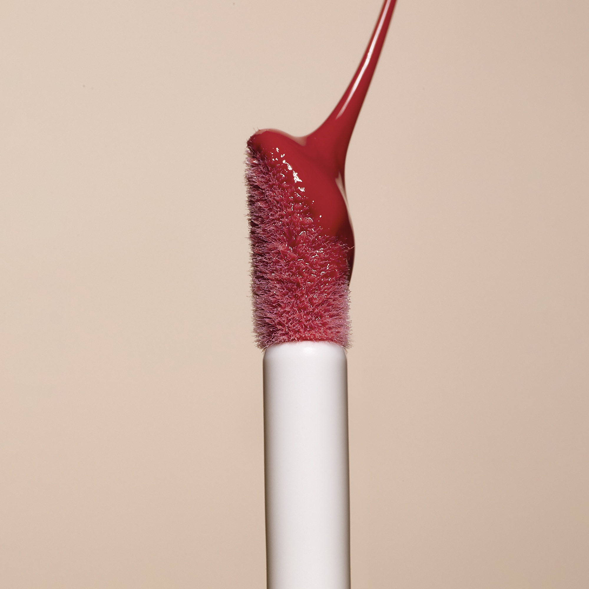 LLS8_Luscious_Lip_Sheen_Desire_4_2000x2000