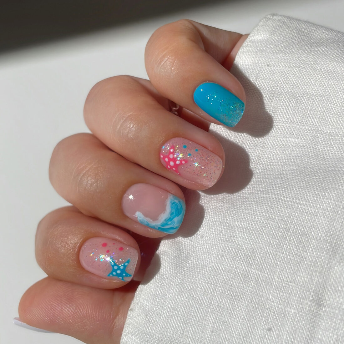 Beachy Nails That Capture the Sunlight