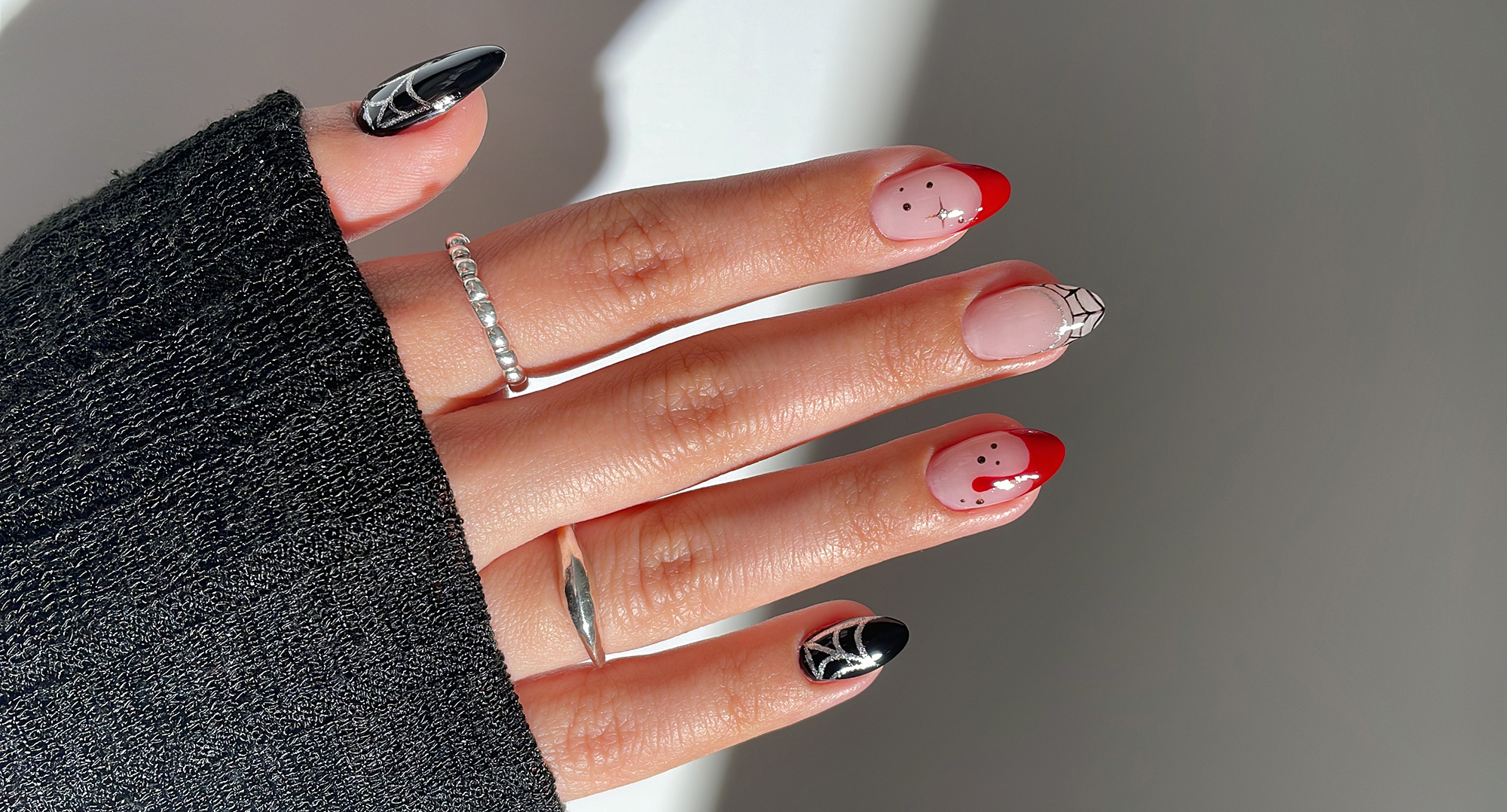 Halloween nail art