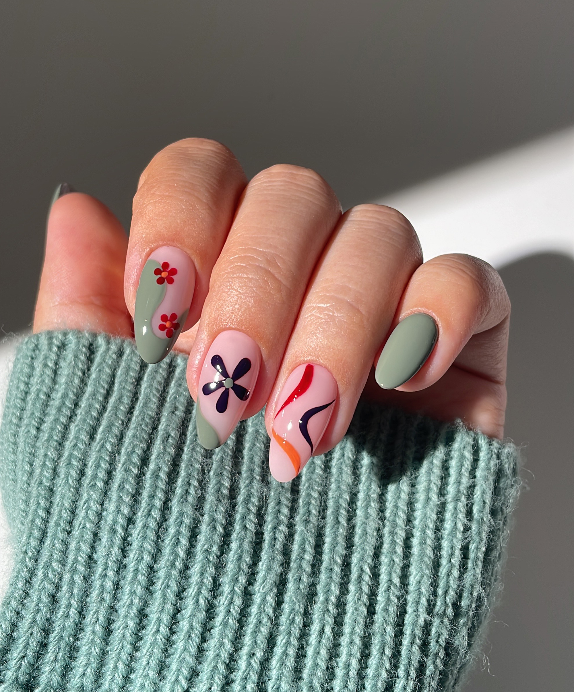 Groovy Nails nail art