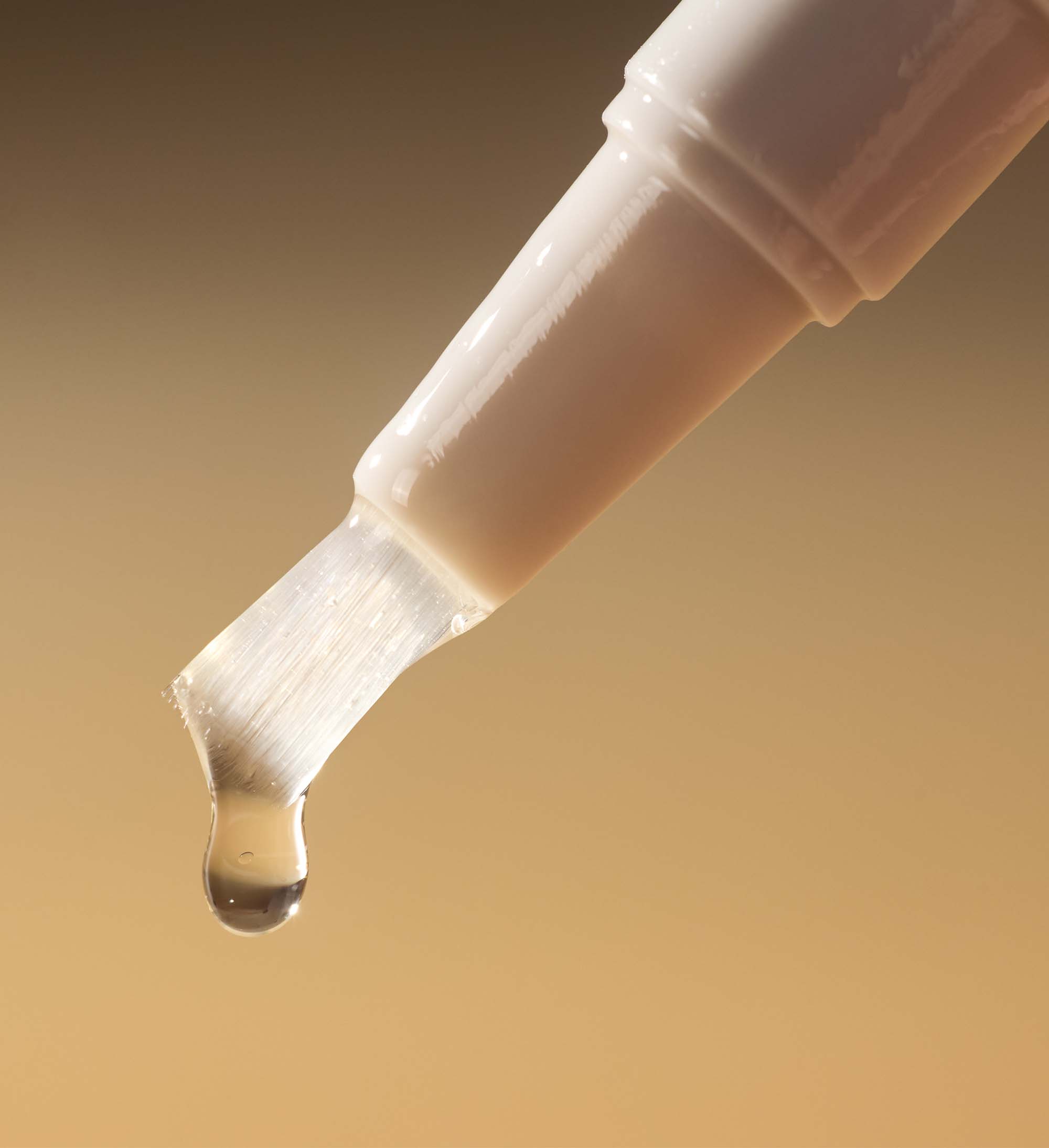 Cutilce oil pen brush dripping