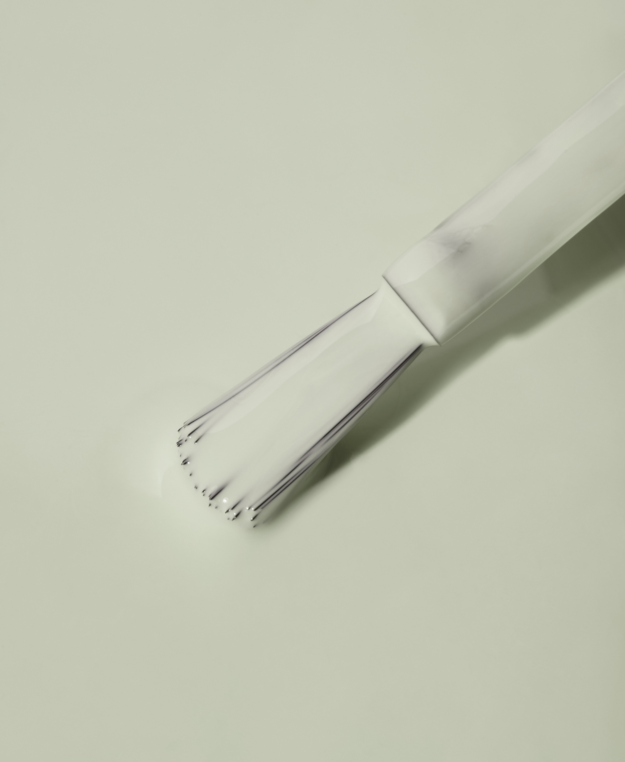 Mint Humbug Colour Confidence nail polish brush swatch