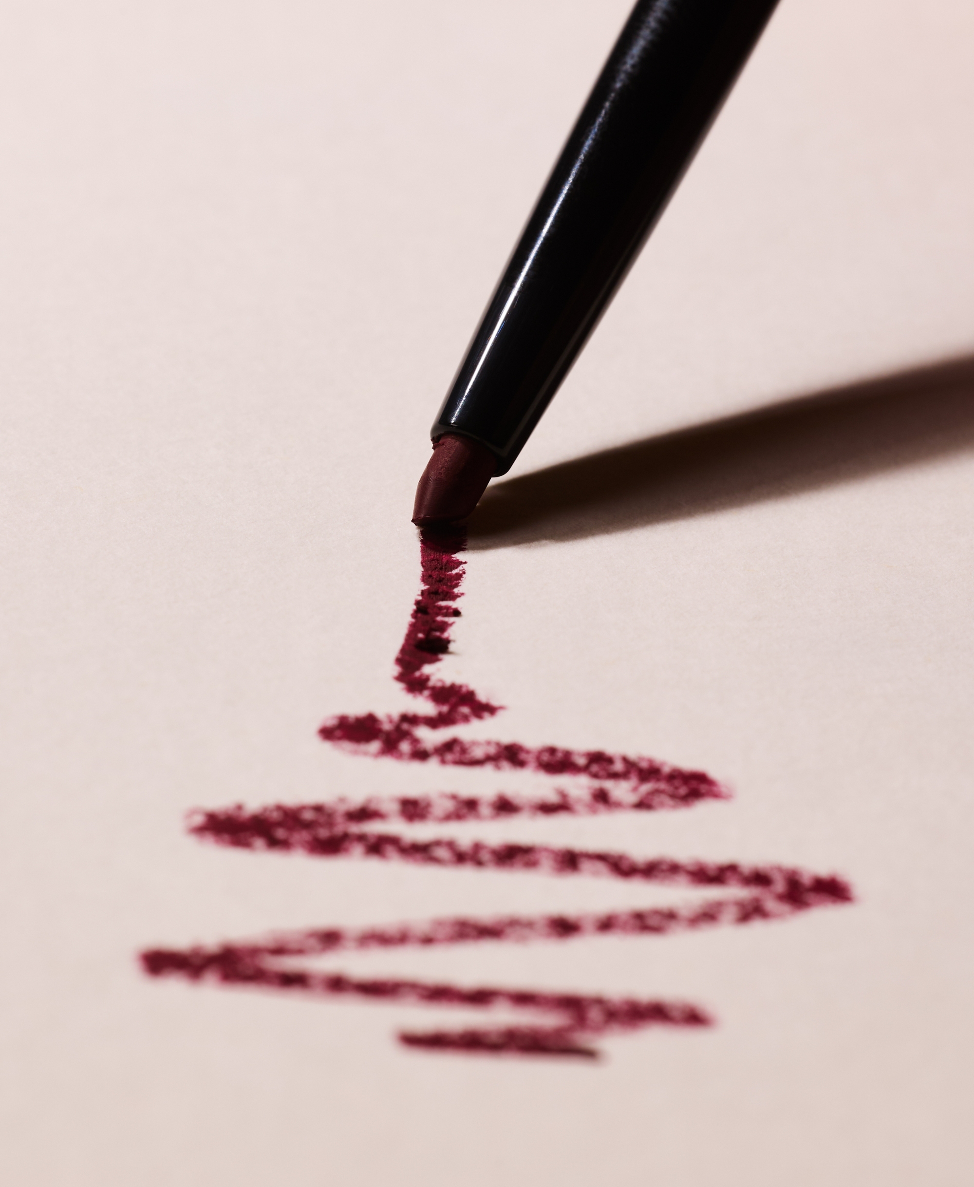Contour Lip Liner in Currant Crush swatch