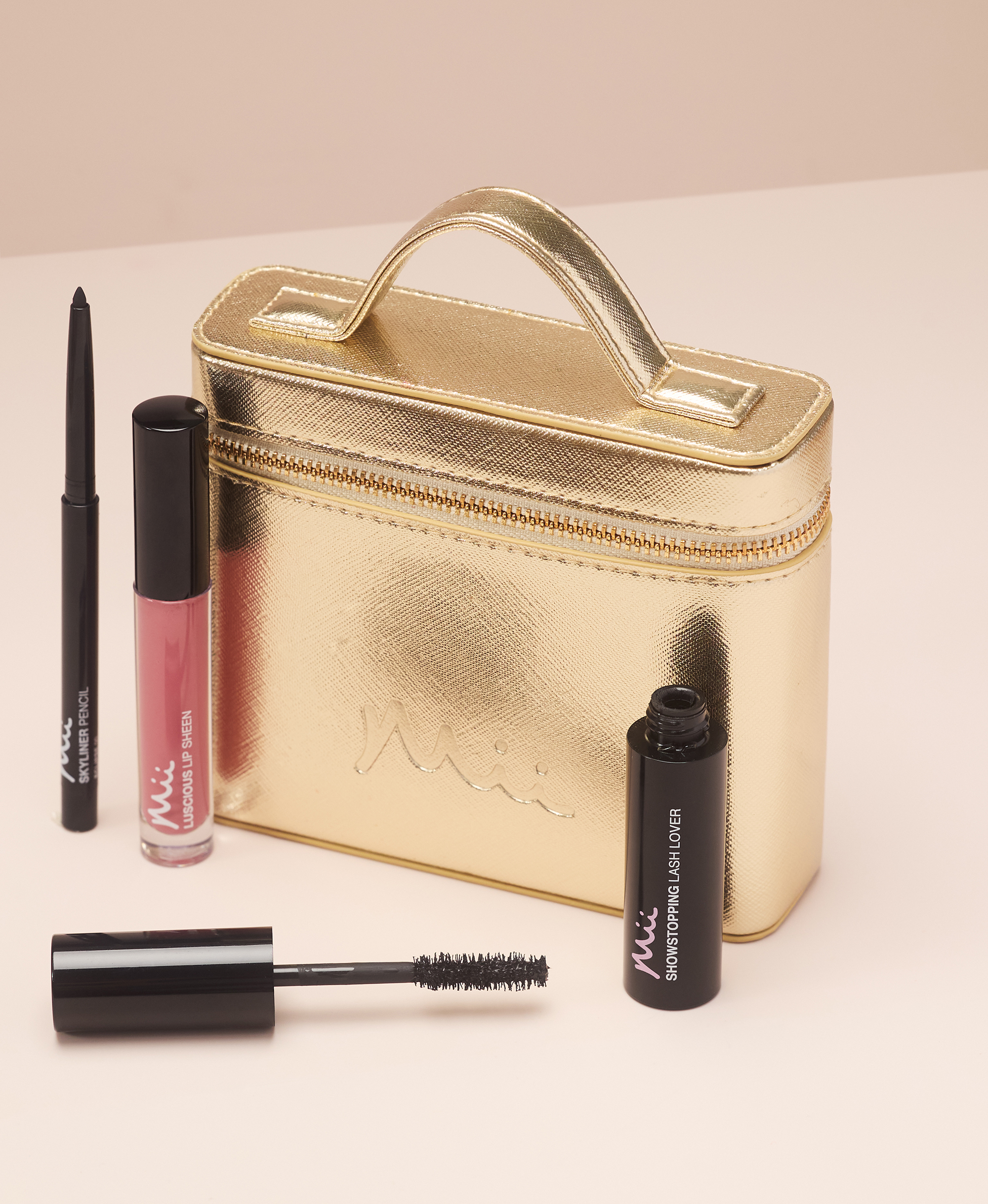 EVS_Essentials Vanity Set_HL02_LLS3_IL01A