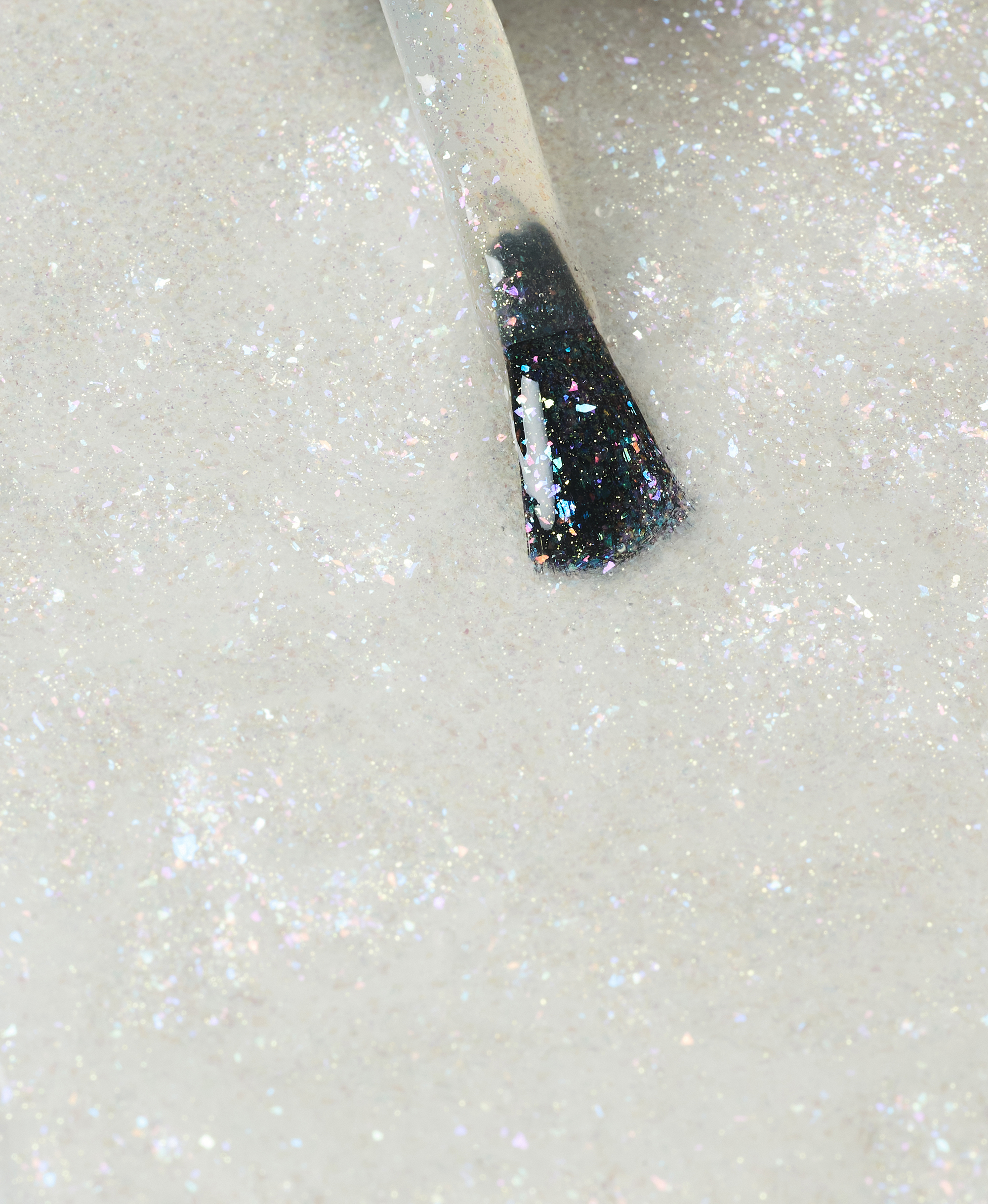 MT011 Glisten + Go Brush 2_2000x2437